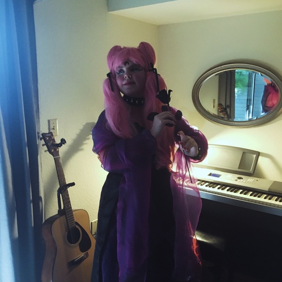 Wicked Lady (ChibiUsa) Wig with Black Bows - Picture 9 of 9